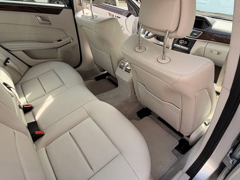 Used 2015 Mercedes-Benz E 350 E 350 4MATIC Sedan 4D image 13