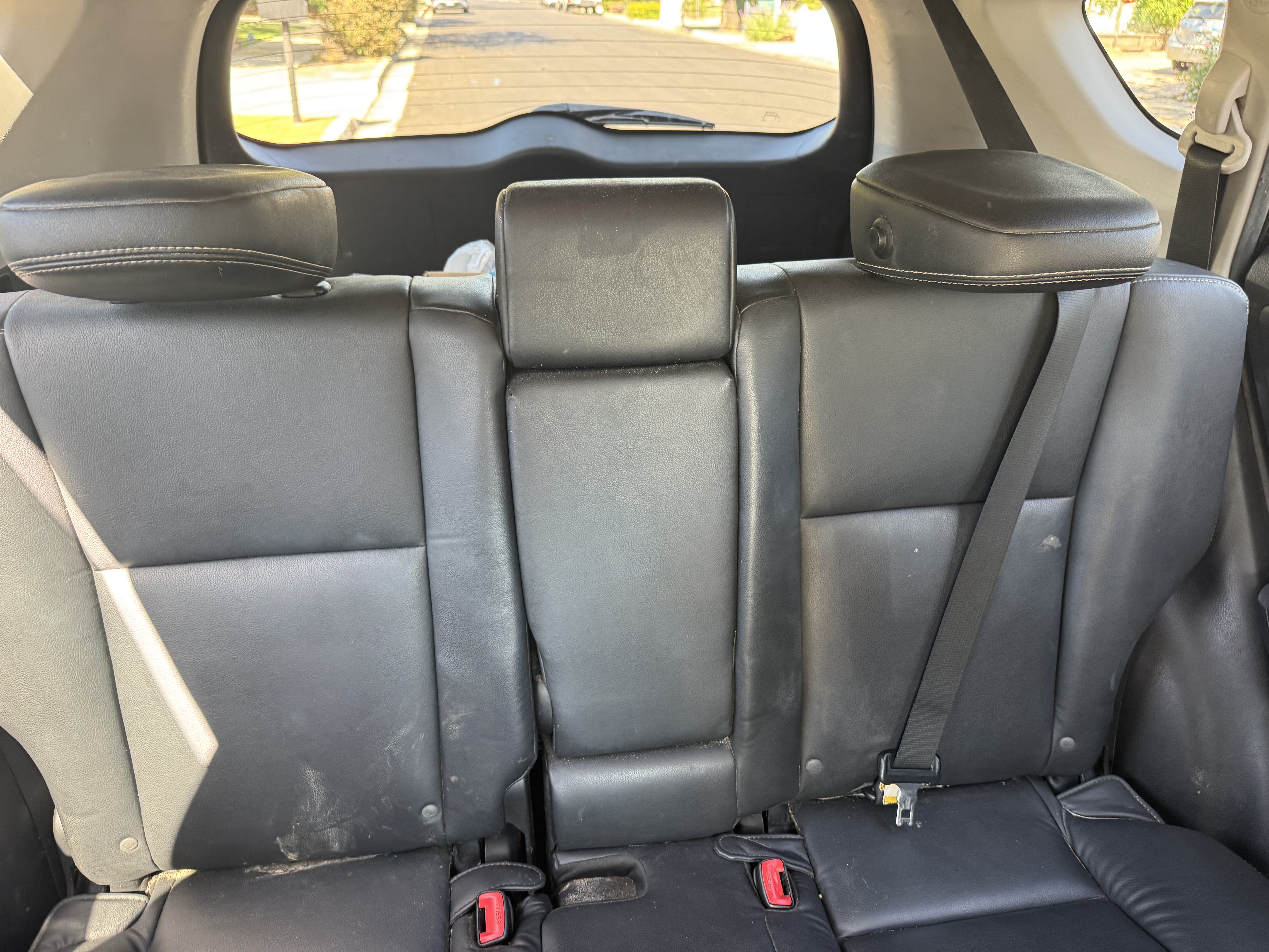 Used 2015 Toyota RAV4 Limited w/ Technology Package FWD image 10