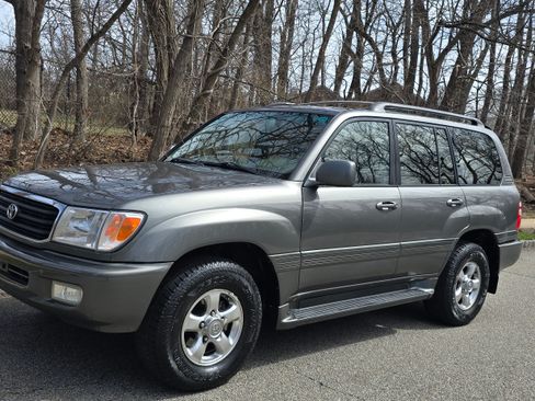 Used 2001 Toyota Land Cruiser image 11