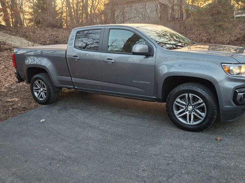 Used 2022 Chevrolet Colorado LT w/ Luxury Package image 5