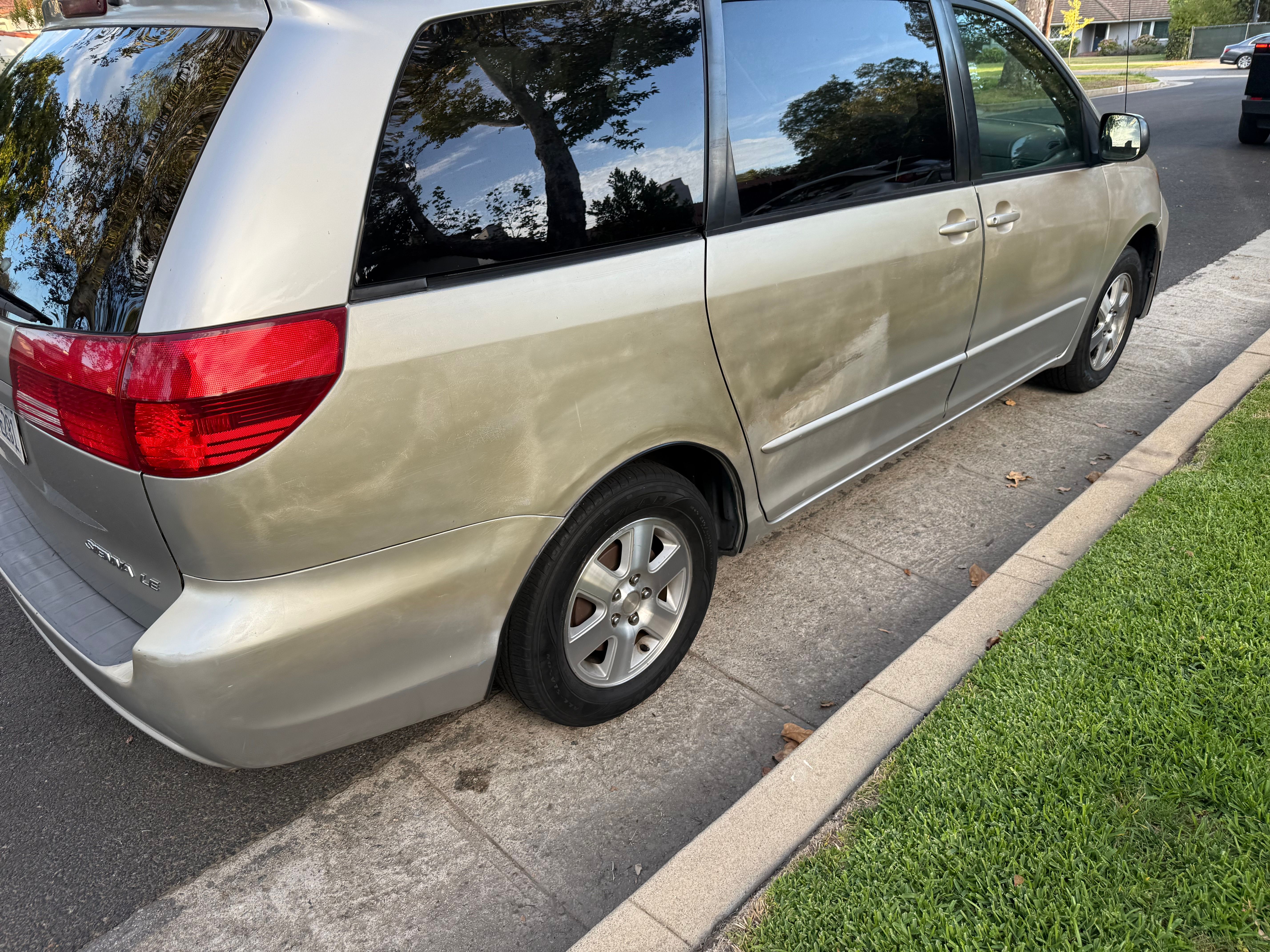 Used 2004 Toyota Sienna LE FWD image 4