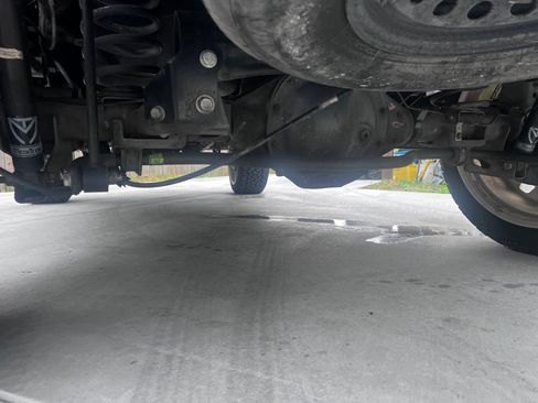 Used 2015 Chevrolet Suburban LT image 13