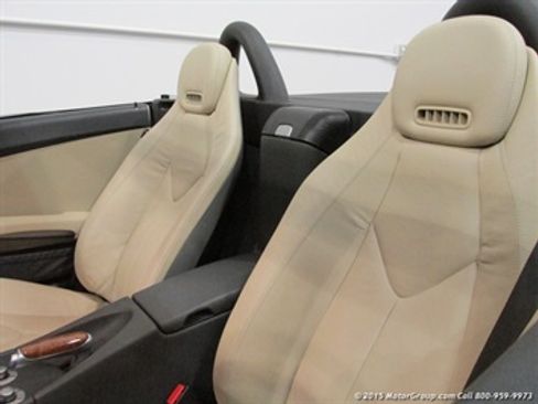 Used 2009 Mercedes-Benz SLK 300 image 14