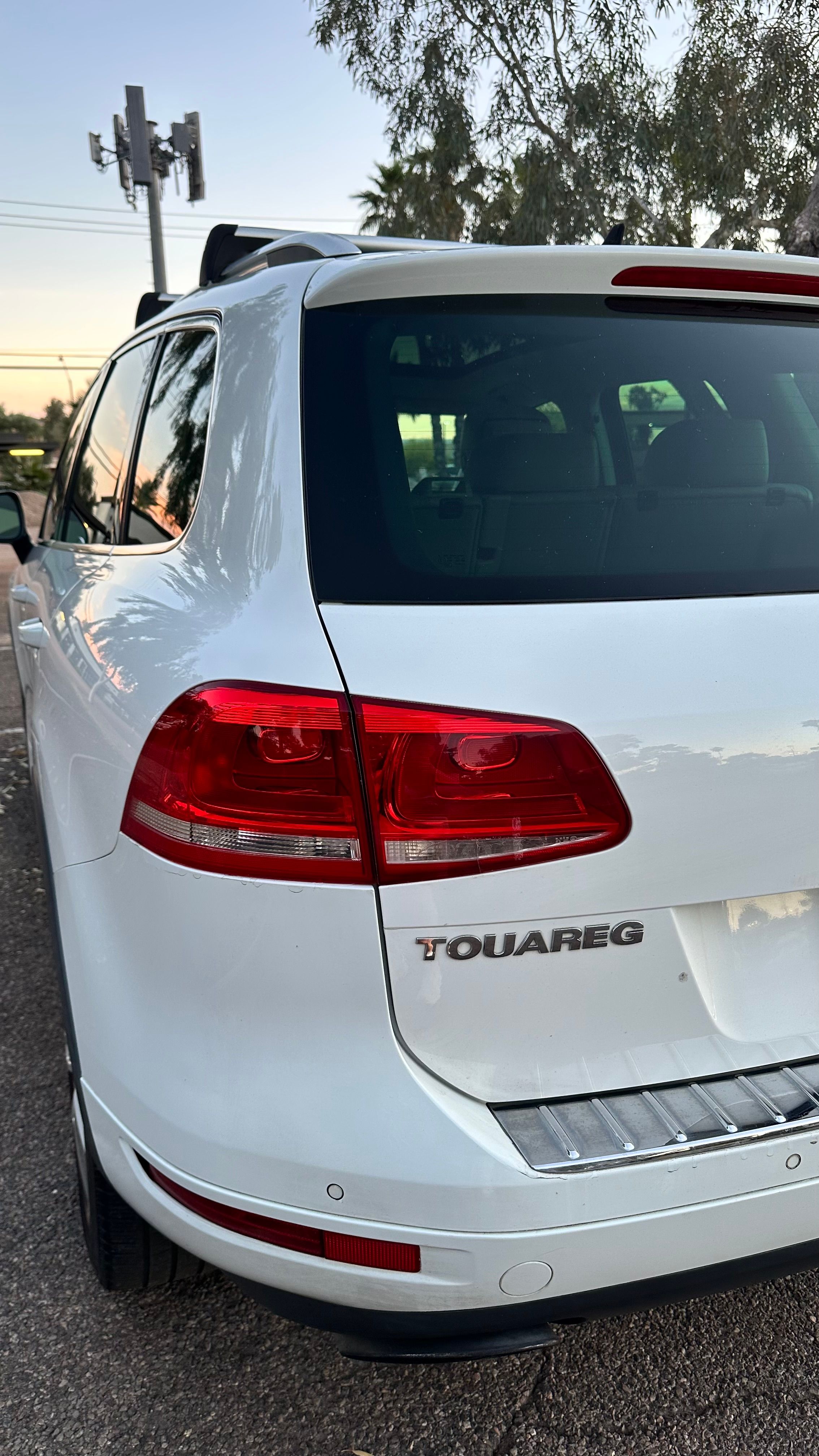 Used 2012 Volkswagen Touareg Hybrid AWD/4WD image 14