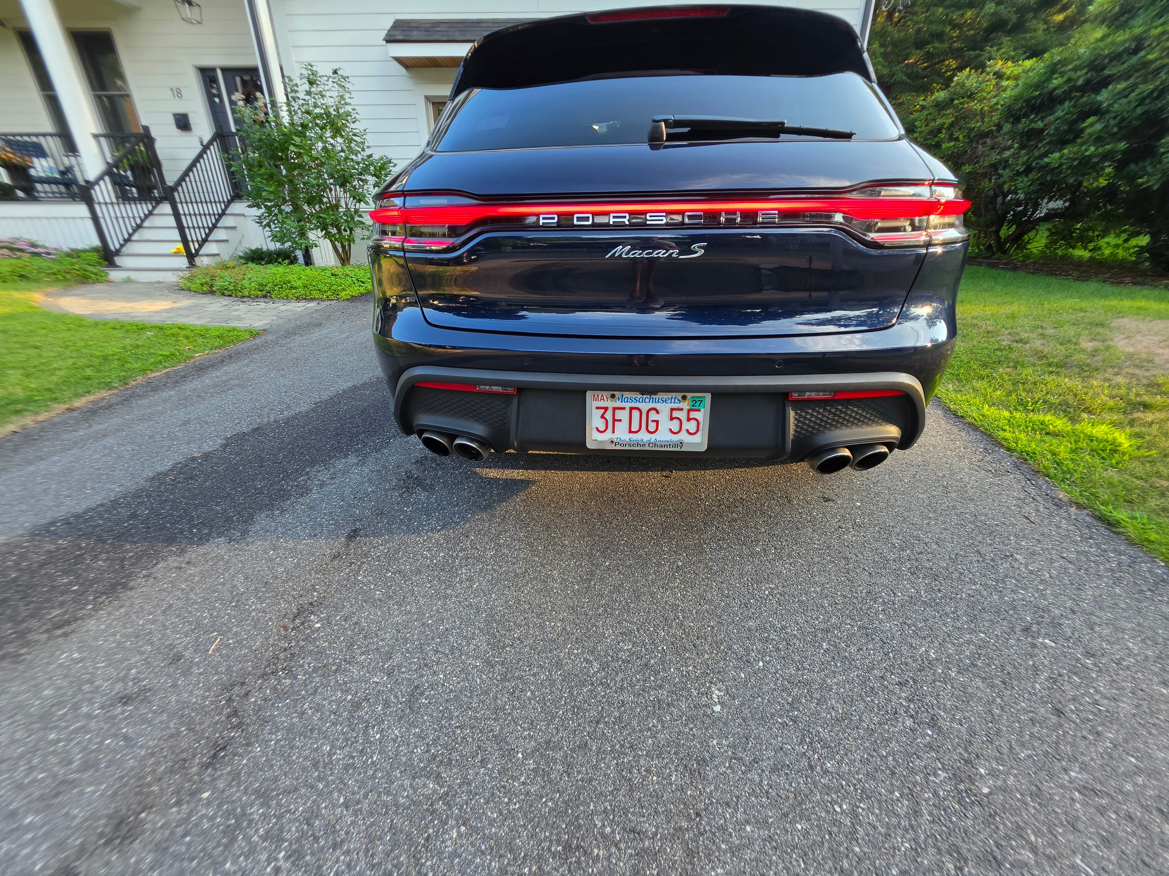 Used 2023 Porsche Macan S AWD/4WD image 13