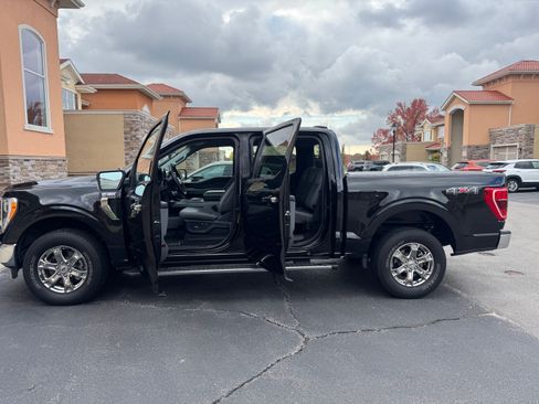Used 2021 Ford F150 XLT w/ Equipment Group 302A High image 9