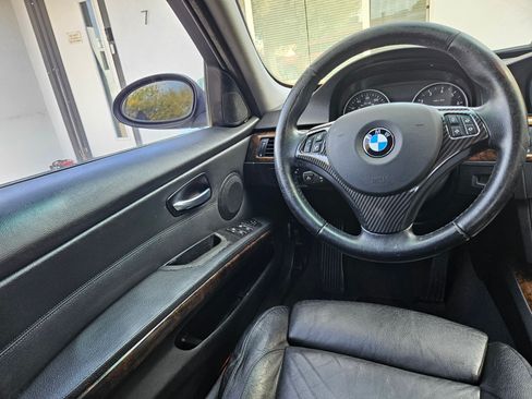 Used 2006 BMW 325i Sedan image 25