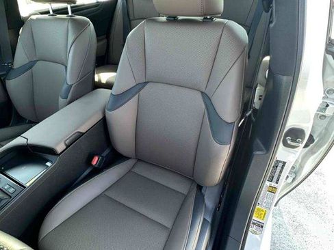 Used 2025 Lexus ES 300h w/ Premium Package image 9