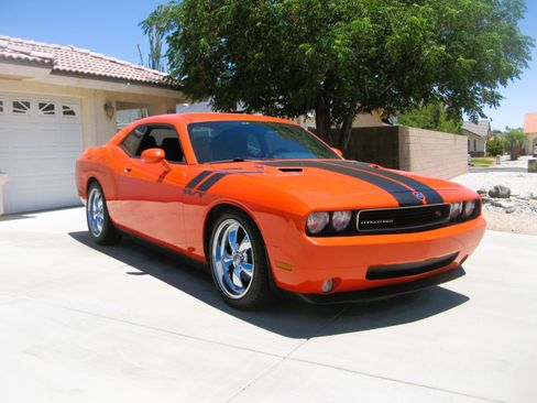 Used 2009 Dodge Challenger R/T image 4
