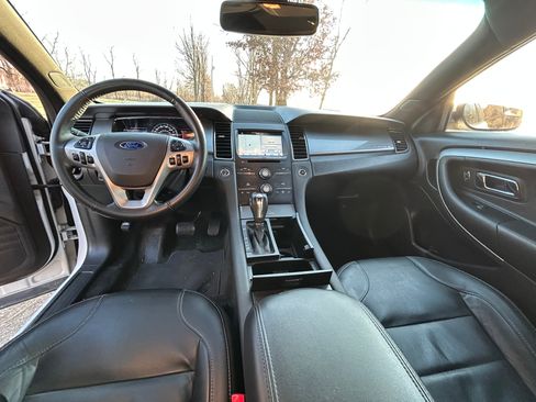 Used 2016 Ford Taurus SEL w/ Equipment Group 201A image 2