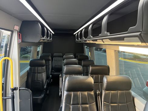 Used 2017 Mercedes-Benz Sprinter 3500 image 8