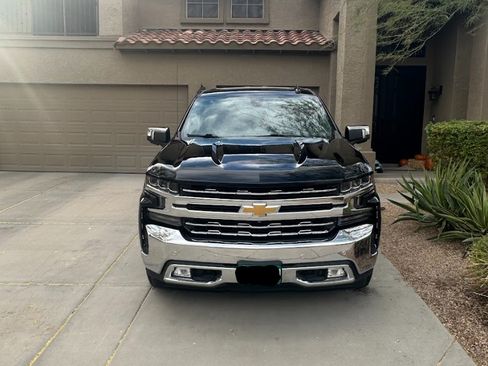 Used 2020 Chevrolet Silverado 1500 LTZ w/ LTZ Premium Package image 4