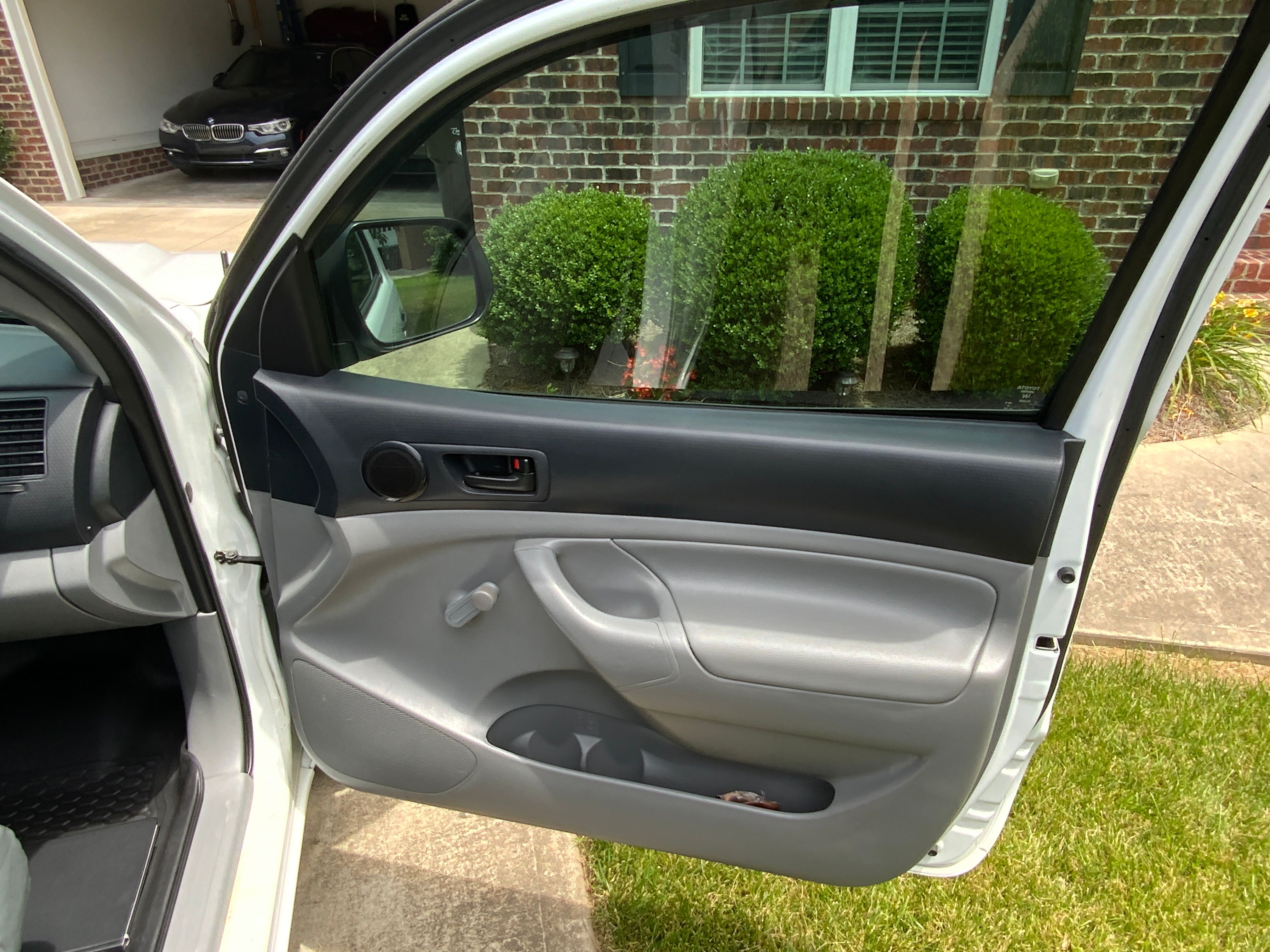 Used 2014 Toyota Tacoma 2WD Regular Cab image 8