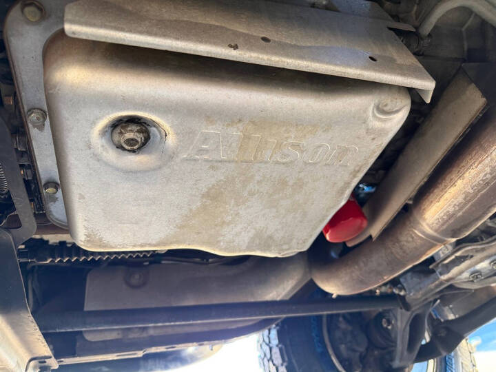 Used 2005 Chevrolet Silverado 2500 LS AWD/4WD image 16