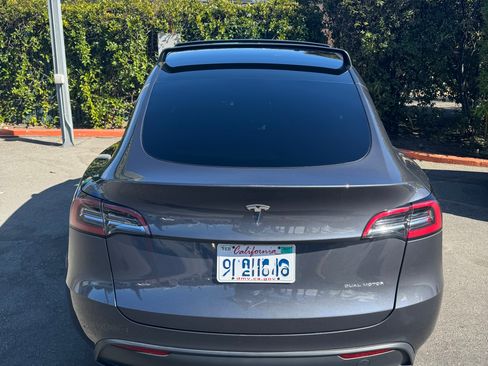 Used 2023 Tesla Model Y Long Range AWD/4WD image 6