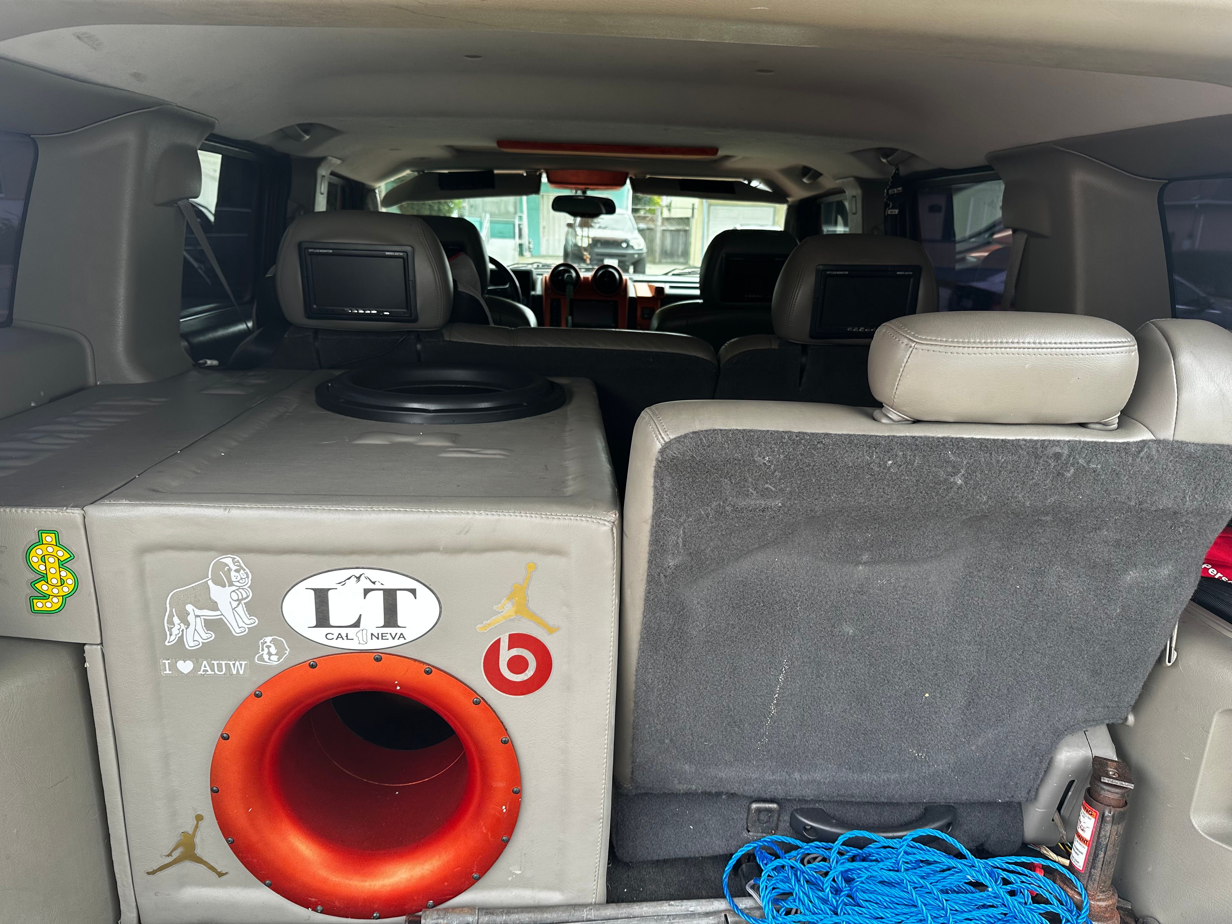 Used 2003 HUMMER H2 w/ Preferred Equipment Group AWD/4WD image 9
