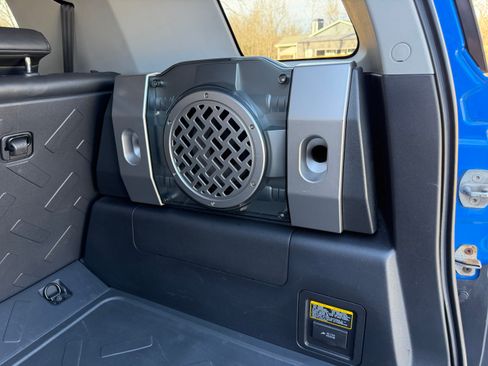 Used 2008 Toyota FJ Cruiser 4WD image 9