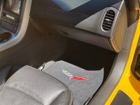 Used 2005 Chevrolet Corvette Coupe w/ Preferred Equipment Group image 25