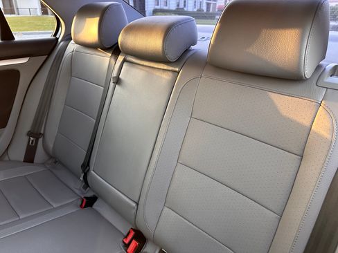 Used 2009 Volkswagen Jetta SE image 18