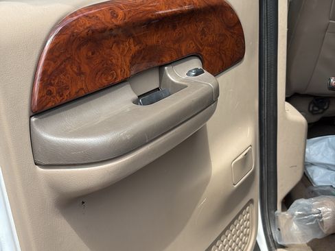 Used 2003 Ford F250 Lariat image 8