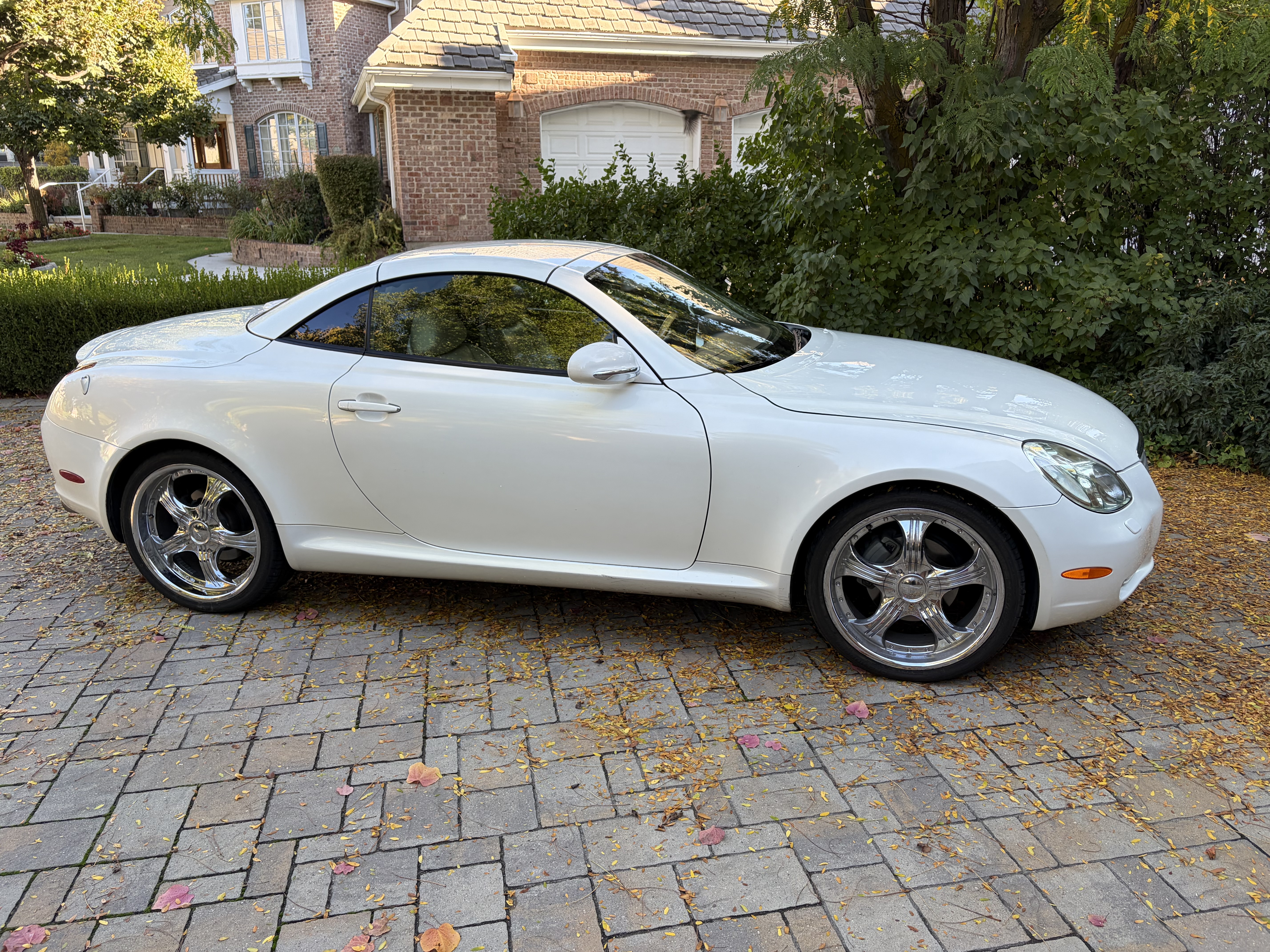 Used 2002 Lexus SC 430 Convertible RWD image 4