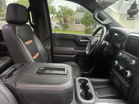 Used 2020 GMC Sierra 1500 AT4 w/ AT4 Preferred Package AWD/4WD image 14