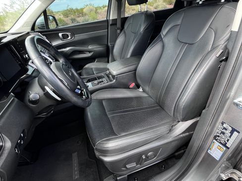 Used 2023 Kia Sorento EX image 22