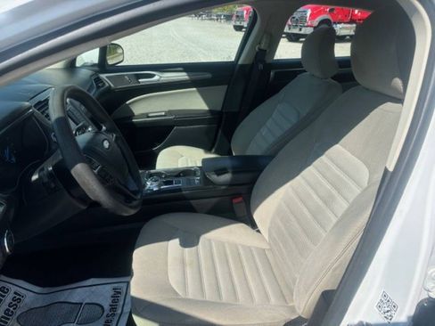 Used 2017 Ford Fusion S image 12