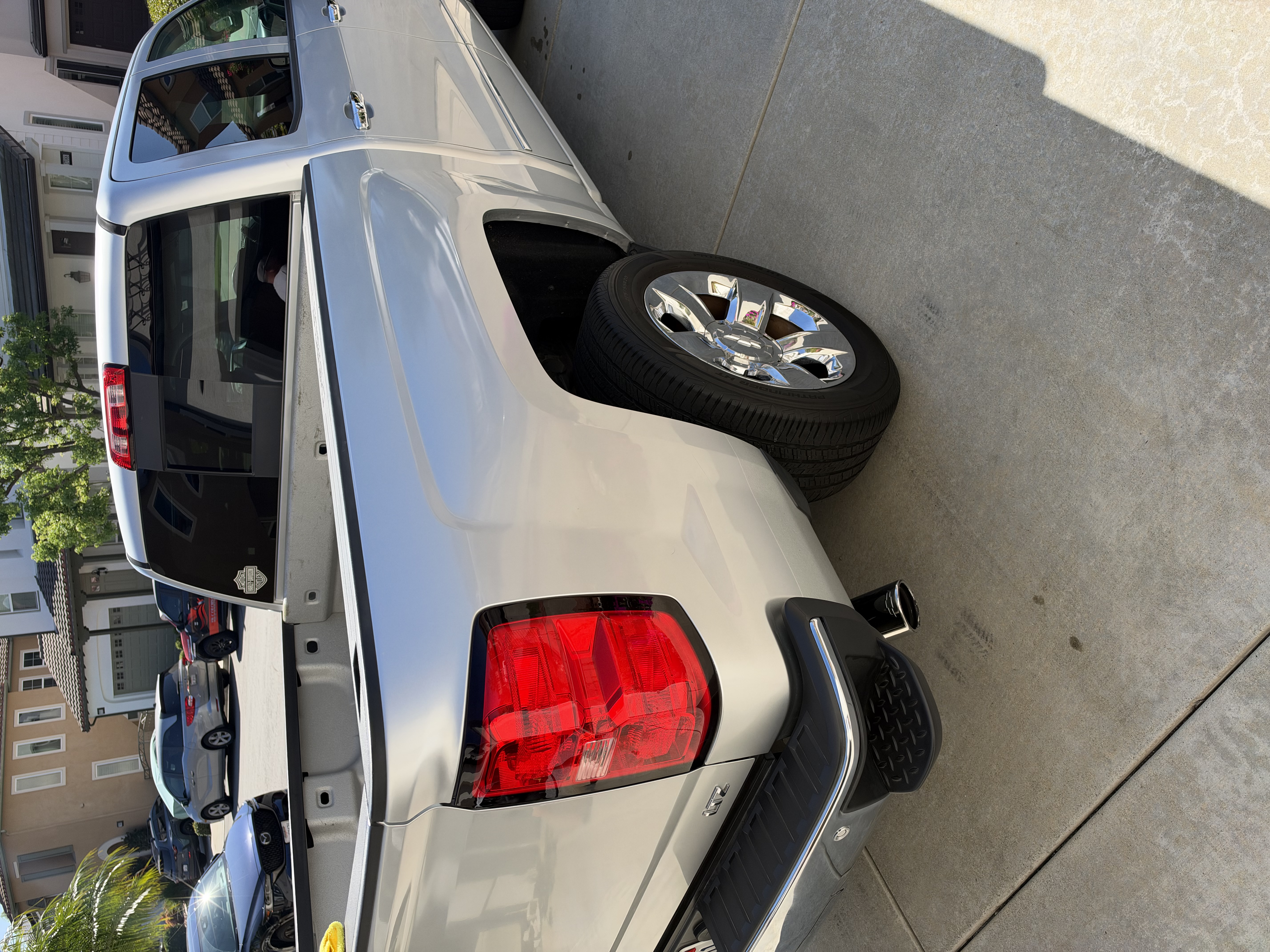 Used 2014 Chevrolet Silverado 1500 LTZ w/ LTZ Plus Package RWD image 2