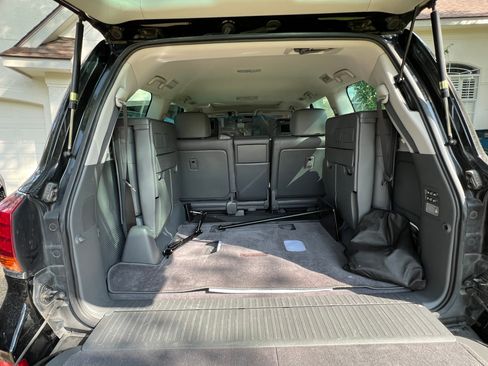 Used 2008 Lexus LX 570 4WD image 14