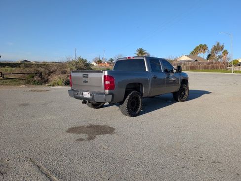Used 2007 Chevrolet Silverado 1500 LT w/ 2LT Audio Package AWD/4WD image 10