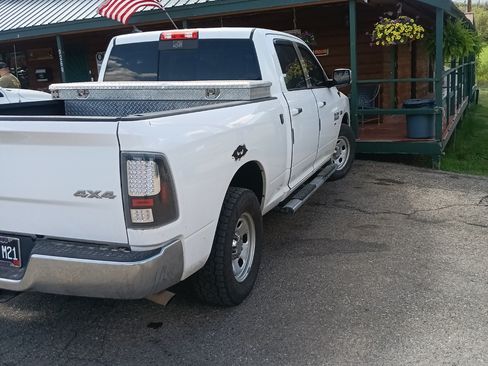 Used 2016 RAM 1500 Classic SLT AWD/4WD image 5