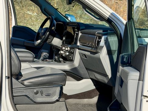 Used 2021 Ford F150 Lariat w/ Equipment Group 502A High image 11