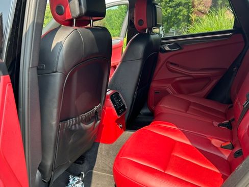 Used 2017 Porsche Macan S AWD/4WD image 5