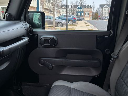 Used 2007 Jeep Wrangler Unlimited X image 10