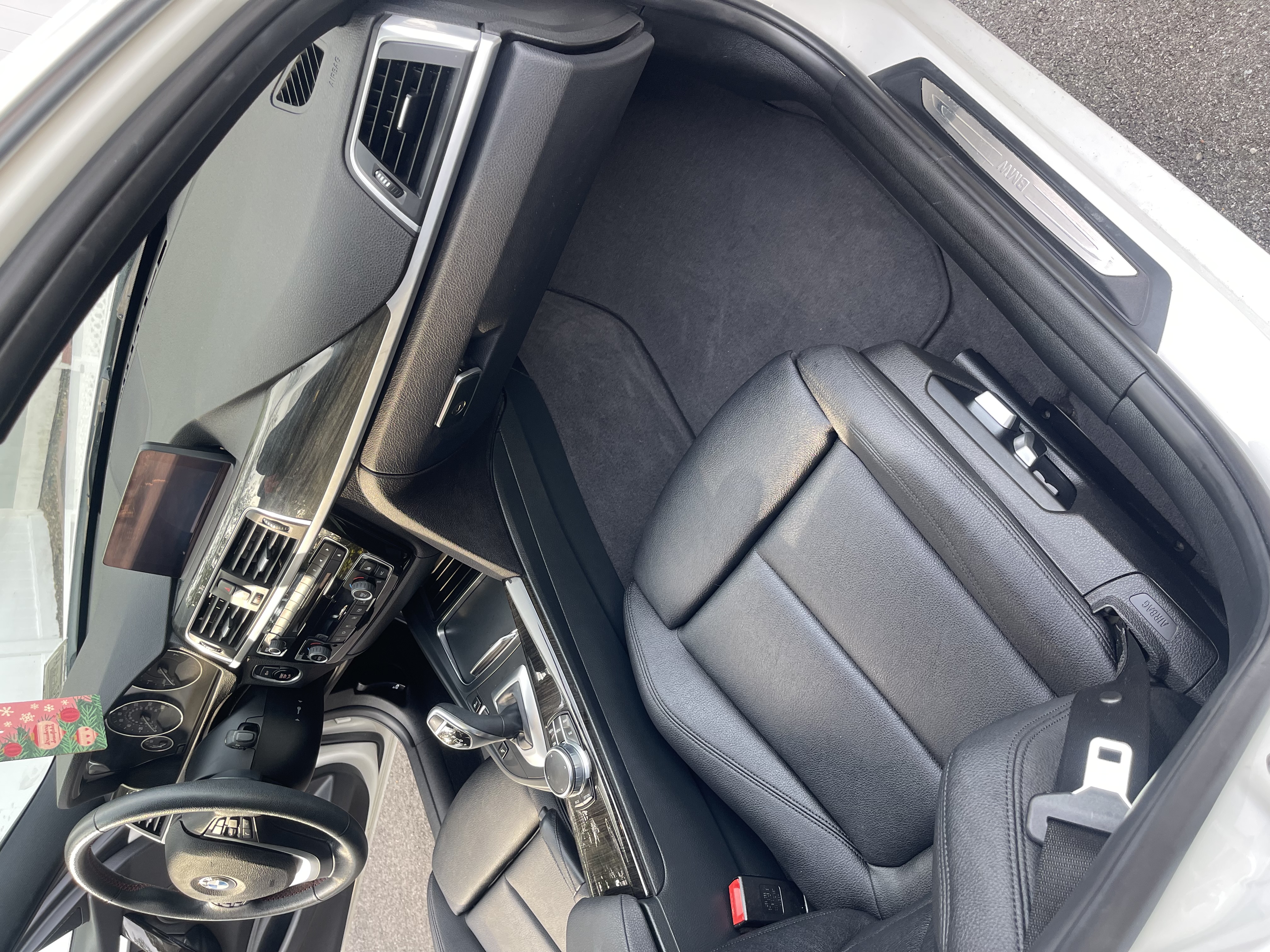 Used 2017 BMW 330i xDrive Sedan AWD/4WD image 13