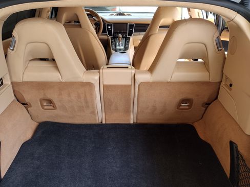 Used 2014 Porsche Panamera 4S Executive image 18