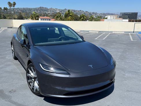 Used 2024 Tesla Model 3 Standard Range RWD image 2