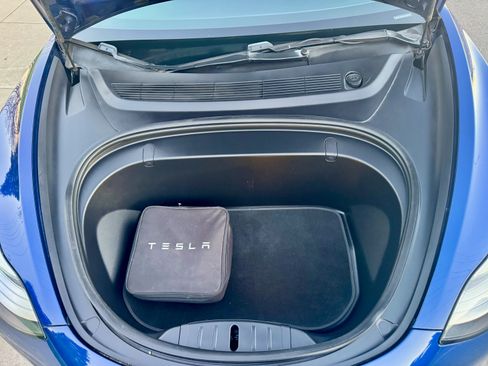 Used 2018 Tesla Model 3 Long Range image 17