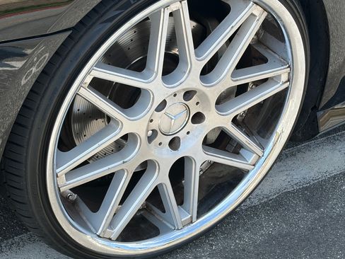 Used 2013 Mercedes-Benz SL 550 w/ Premium Pkg image 2