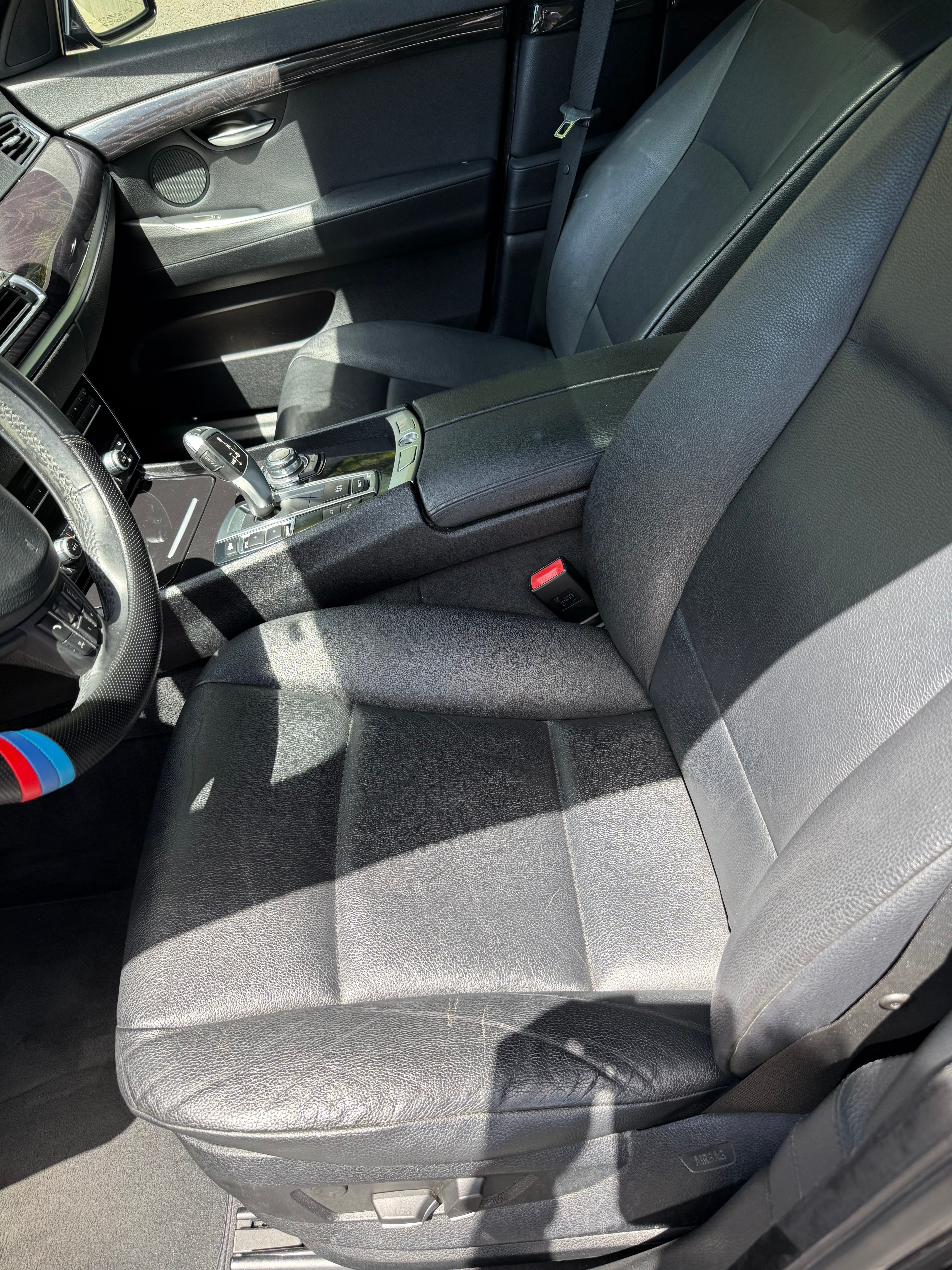 Used 2013 BMW 535i Gran Turismo RWD image 2