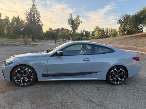 Used 2025 BMW M440i Coupe w/ Premium Package RWD image 12