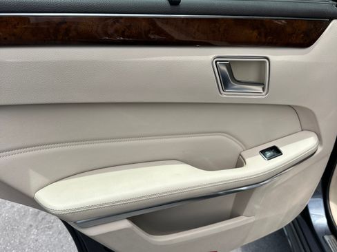 Used 2014 Mercedes-Benz E 350 4MATIC Wagon image 17