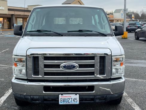 Used 2011 Ford E-350 and Econoline 350 XLT image 5