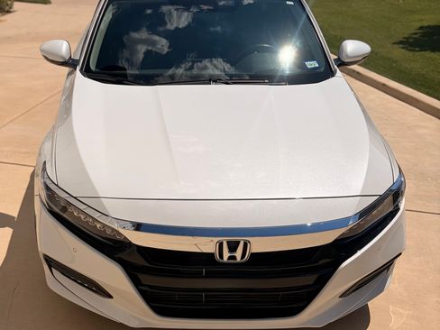 Used 2020 Honda Accord Touring image 5