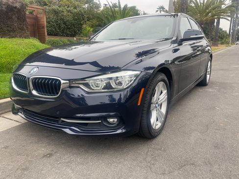 Used 2016 BMW 328i Sedan RWD image 1