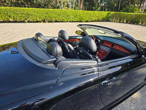 Used 2002 Lexus SC 430 Convertible image 10