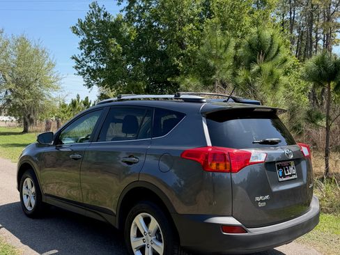 Used 2013 Toyota RAV4 XLE image 6