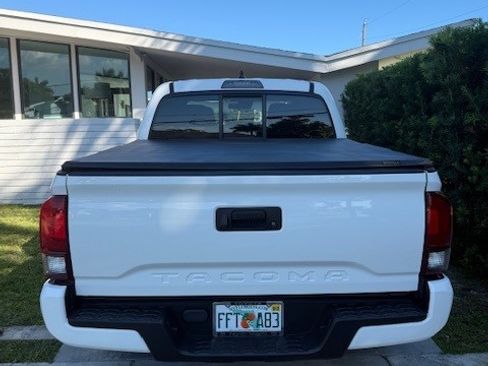 Used 2021 Toyota Tacoma SR w/ SR Convenience Package image 15