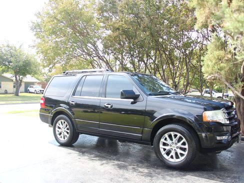 Used 2015 Ford Expedition Limited w/ Equipment Group 301A image 5